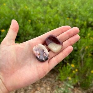 Mookaite‎